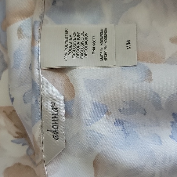 Adonna Blue and Cream Floral Chemise SIZE MEDIUM - Picture 7 of 7